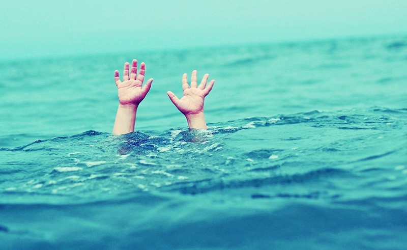 الصدمة تصيبهم بالشلل.. الأطفال عادة ما يغرقون في صمت