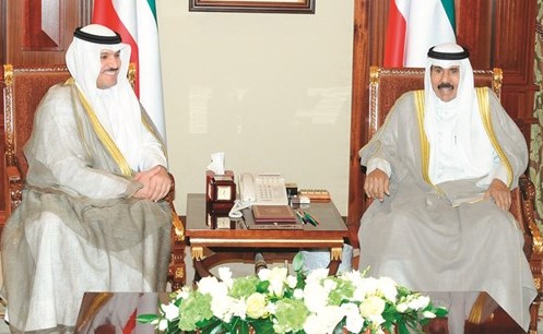 سمو ولي العهد الشيخ نواف الأحمد خلال استقباله د.محمد الهاشل﻿