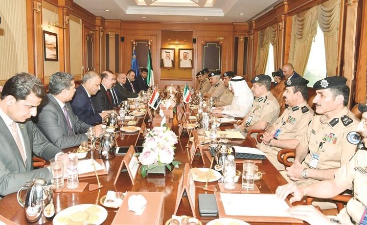 الشيخ خالد الجراح خلال الاجتماع مع وزير الداخلية العراقي ﻿