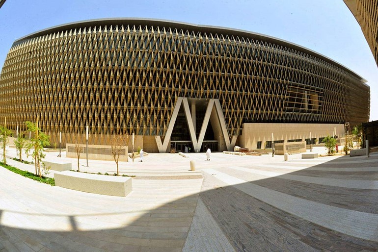 اللجنة العليا لمتابعة الانتقال لمدينة صباح السالم الجامعية عقدت لقاءً إرشادياً لشرح خطة الانتقال