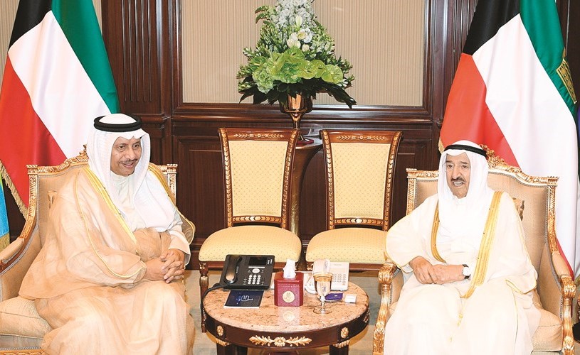 صاحب السمو الامير الشيخ صباح الأحمد مستقبلا سمو رئيس مجلس الوزراء الشيخ جابر المبارك ﻿
