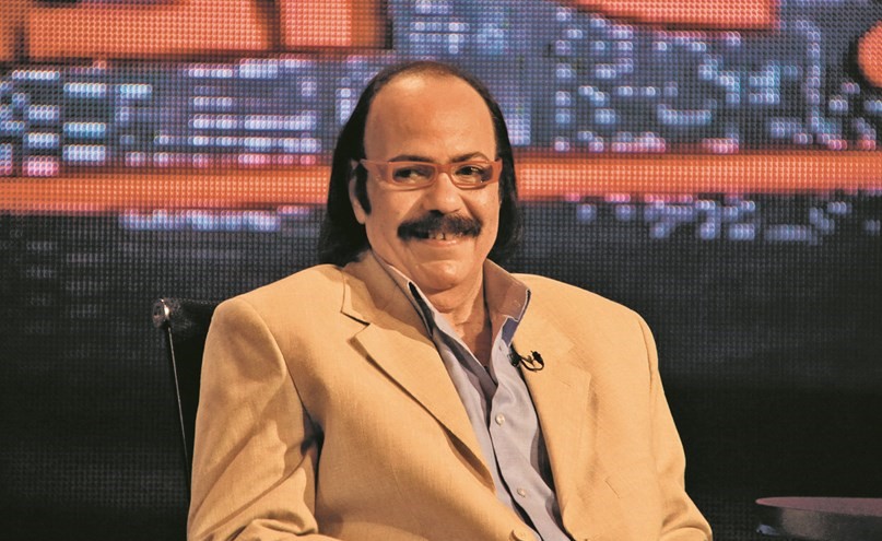 طلعت زكريا﻿