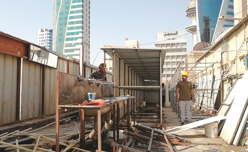 جانب من إزالة مخالفات الأسطح ﻿