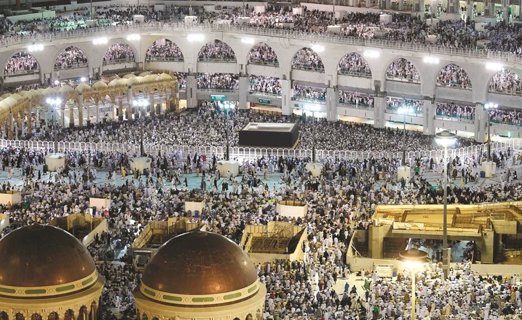 ضيوف الرحمن يبدأون حجهم من منى اليوم ويؤدون الركن الأعظم غداً