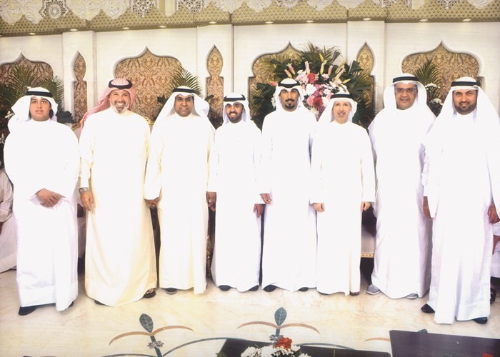 عيسى بورسلي ومهلهل المضف وصلاح المنصور ومحمد المنصور يهنئون﻿