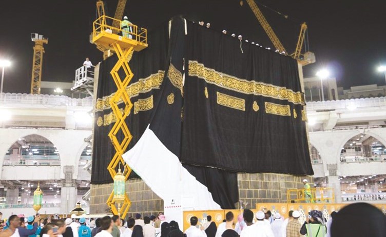 مراسم استبدال كسوة الكعبة							 (واس)﻿