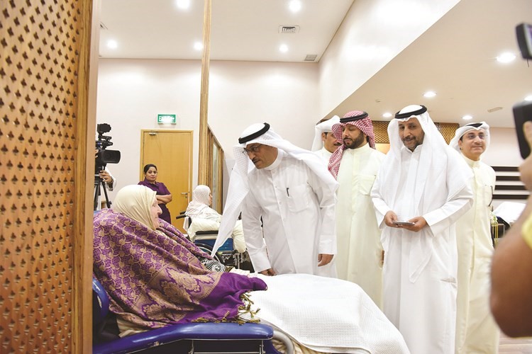 معايدة كبار السن ﻿