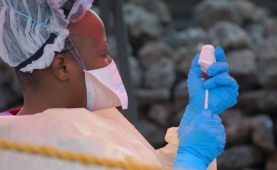علاجان واعدان ضد فيروس إيبولا