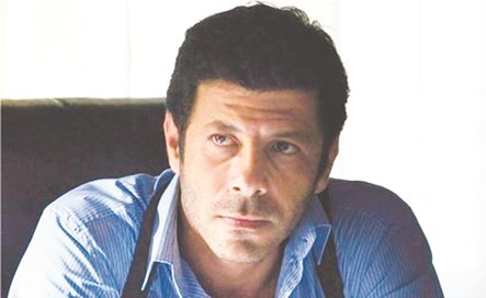 إياد نصار يستأنف «حواديت الشانزليزيه»