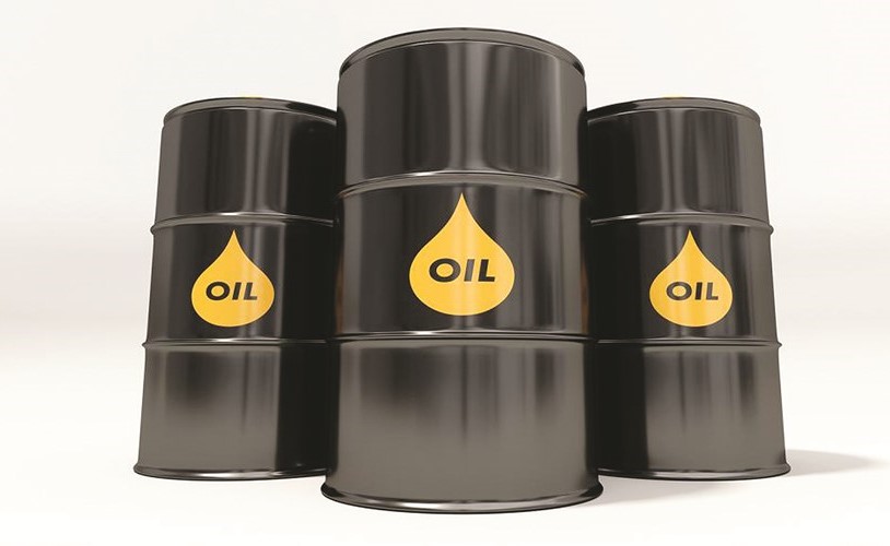 النفط يقفز بعد توقعات بزيادة التخفيضات
