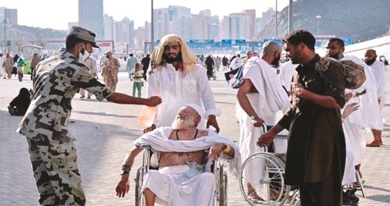 عندما يتسامى البشر في أقدس بقاع الأرض