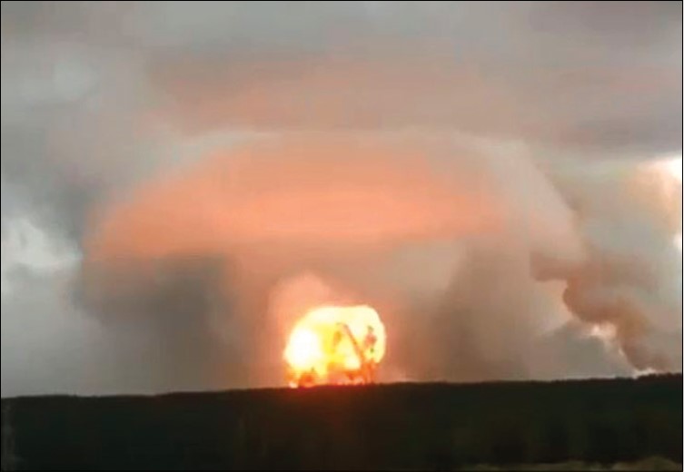 صورة تلفزيونية للانفجار الهائل الذي خلفه اختبار صاروخ روسي في قاعدة عسكرية مؤخرا