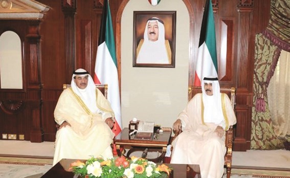 سمو ولي العهد الشيخ نواف الأحمد مستقبلا الشيخ صباح الخالد﻿