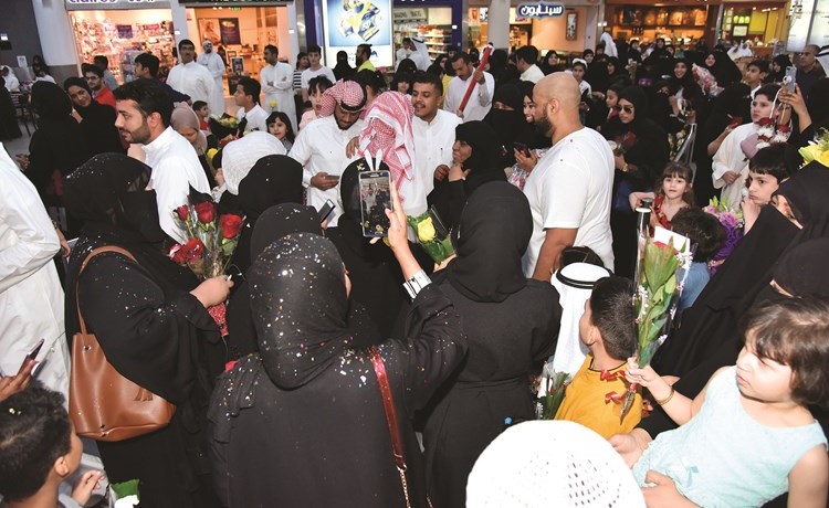 بالفيديو.. حجاجنا عادوا واستُقبلوا باليباب والورود: الحج هالسنة سهالات