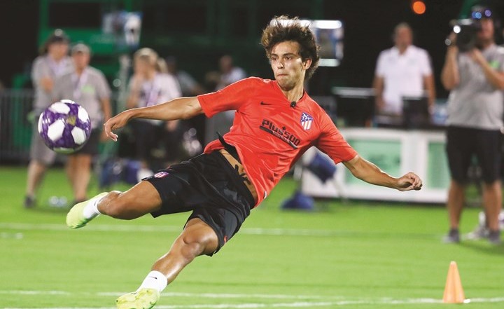 1.2 مليار يورو قيمة الانتقالات الصيفية