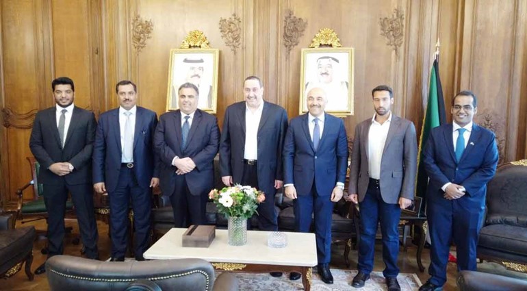 سفيرنا لدى فرنسا يولم على شرف محافظ الفروانية