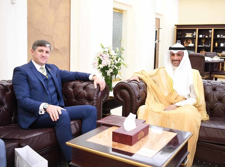 الغانم استقبل السفير الأوكراني