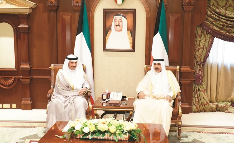 سمو ولي العهد الشيخ نواف الأحمد مستقبلا مرزوق الغانم﻿