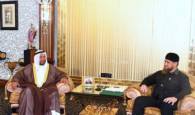 رئيس الشيشان يستقبل ممثل الكويت بالقصر الرئاسي في (غروزني)