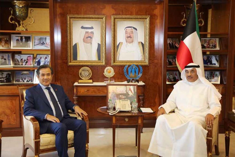 الخالد استقبل سفراء هندوراس وسيريلانكا وكمبوديا واليونان بمناسبة انتهاء فترة عملهم