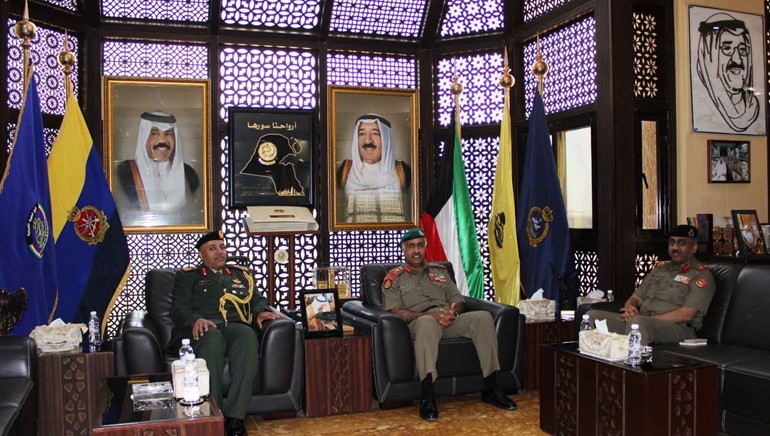 رئيس الأركان استقبل الملحق العسكري الإماراتي بمناسبة انتهاء مهام عمله