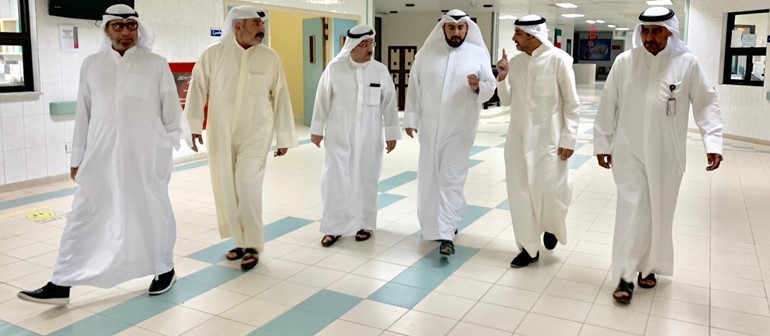 وزير الصحة تفقد مركز الفحيحيل التخصصي : رفع جودة الخدمات الصحية أولوية