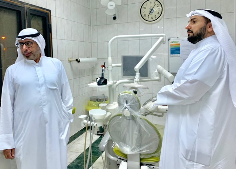 وزير الصحة تفقد مركز الفحيحيل التخصصي : رفع جودة الخدمات الصحية أولوية
