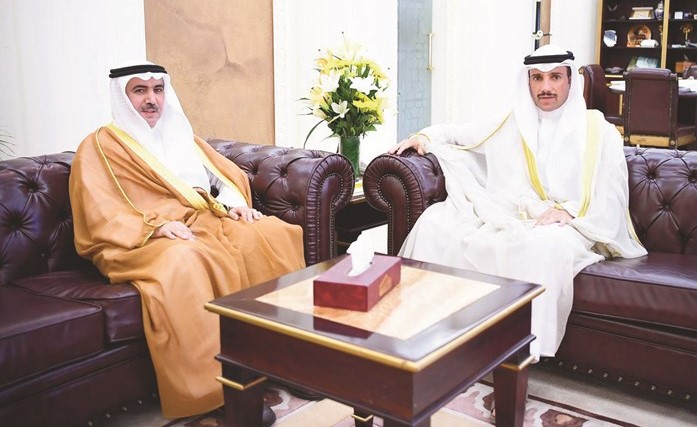 رئيس مجلس الأمة مرزوق الغانم خلال استقباله السفير عبدالرحمن العتيبي﻿