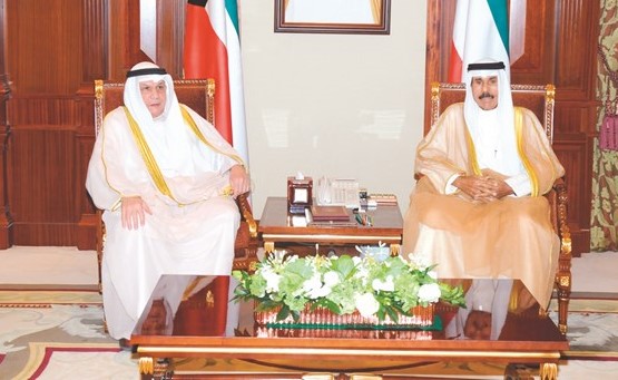 سمو ولي العهد الشيخ نواف الأحمد مستقبلا الشيخ خالد الجراح﻿