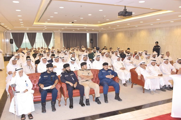 عدد من القيادات الأمنية وأصحاب مجالس العزاء﻿