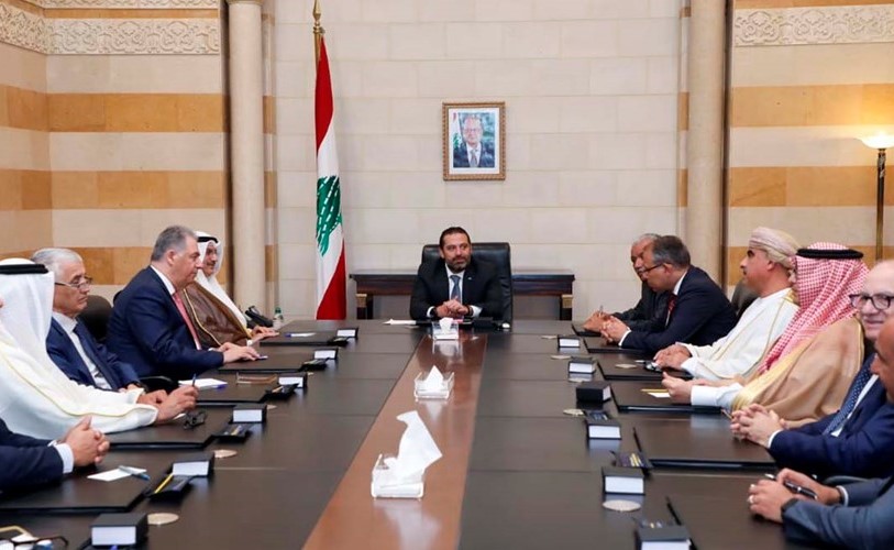رئيس الحكومة سعد الحريري مستقبلا عميد السلك الديبلوماسي العربي في بيروت سفيرنا لدى لبنان عبدالعال القناعي واعضاء السلك ﻿