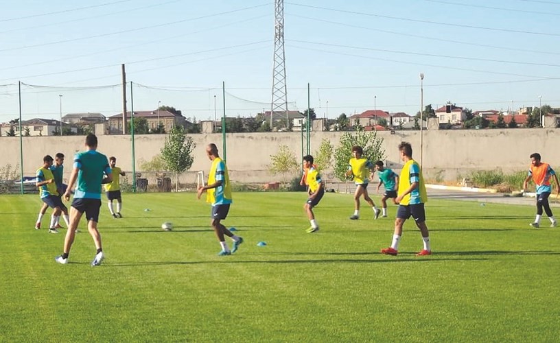 جانب من تدريبات الفحيحيل في معسكره الخارجي بأذربيجان﻿