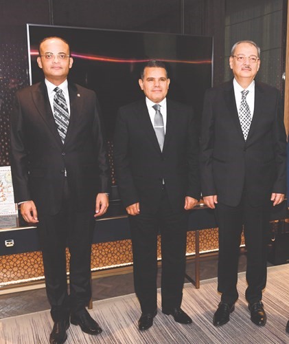 النائب العام المستشار نبيل صادق والنائب العام المساعد المستشار مصطفى سليمان والمحامي العام الاول المستشار كامل سمير﻿