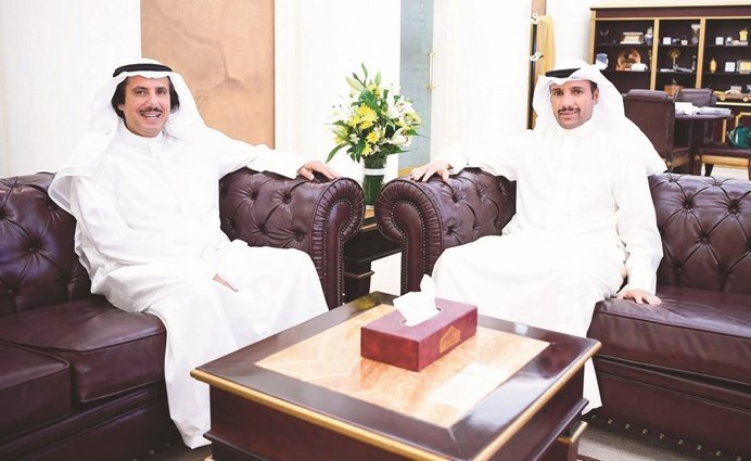 رئيس مجلس الأمة مرزوق الغانم خلال استقباله سفيرنا لدى إيطاليا الشيخ عزام الصباح﻿