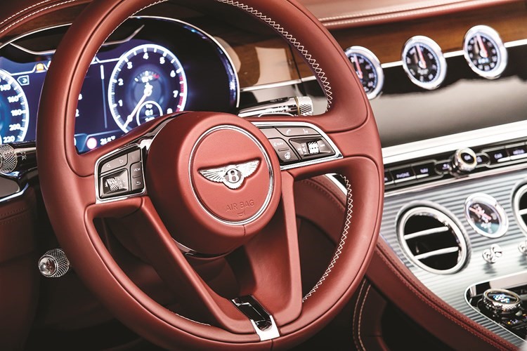 «الزياني» تكشف النقاب عن «Continental GT Convertible» الجديدة