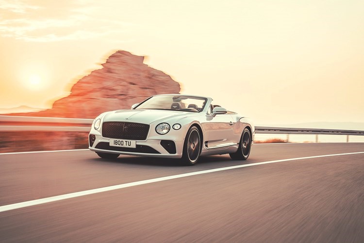 «الزياني» تكشف النقاب عن «Continental GT Convertible» الجديدة