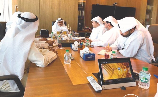 د. سعود الحربي مترئسا الاجتماع﻿