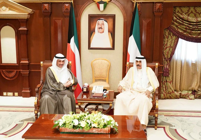 سمو نائب الأمير وولي العهد الشيخ نواف الأحمد مستقبلا رئيس مجلس الأمة مرزوق الغانم