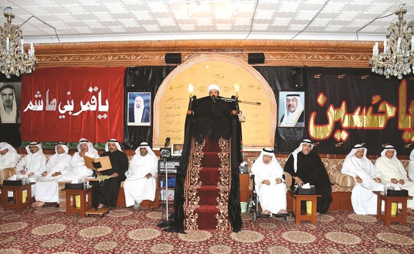 الشيخ عزيز الواحدي متحدثا إلى الحضور ﻿