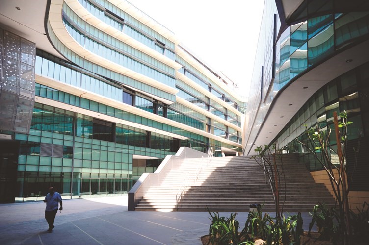 الحرم الجامعي للمدينة الجامعية يضاهي أرقى الجامعات في العالم﻿
