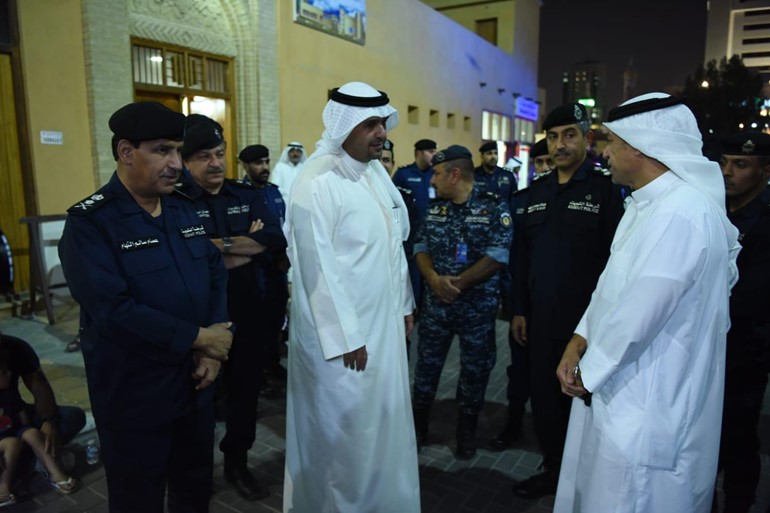 وزير الداخلية بالإنابة ووكيل الوزارة تفقدا الحسينيات للوقوف على الإجراءات الوقائية