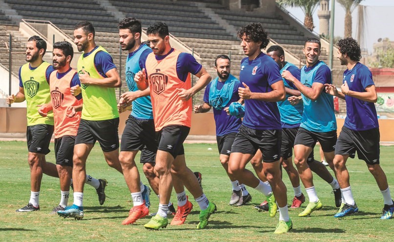 الأهلي والزمالك يفتحان ملف أفريقيا قبل «السوبر»