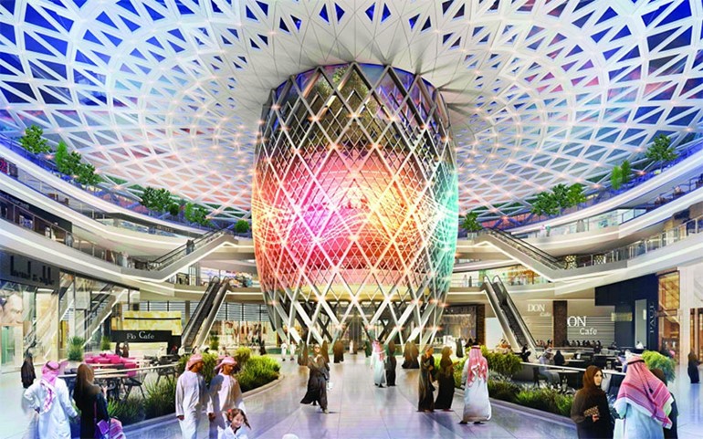 منطقة بلازا ويتوسطها تصميم فريد سيبهر الزوار بتفاصيله وإضاءته الخارجية