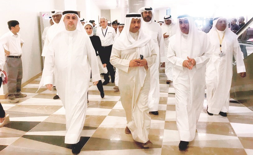 جانب من جولة سمو الشيخ جابر المبارك ﻿