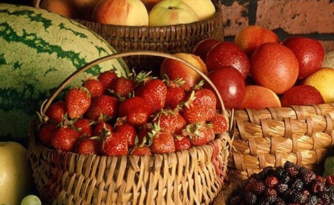 لعقل صحي ونشيط.. ما الأطعمة الواجب تناولها؟