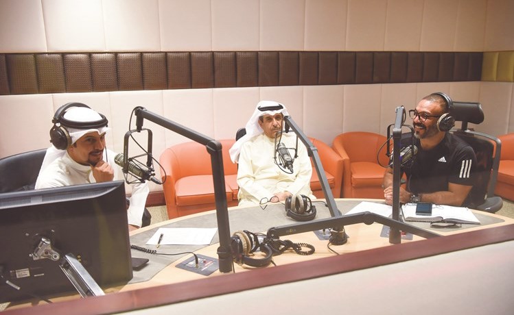 محمد المسند مع مقدمي برنامج السالفة خالد السويدان ومحمد الوسمي (احمد علي)﻿