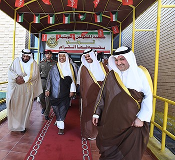 سمو رئيس الوزراء الشيخ جابر المبارك خلال حضوره حفل تدشين مشروع منشأة الشيخ صباح الأحمد الرياضية للمكفوفين 
