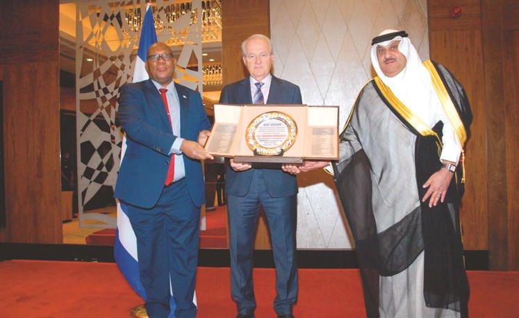 تكريم السفير اليوناني ﻿