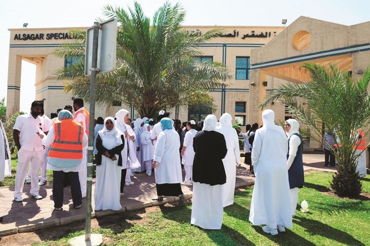 موظفو وفريق الصقر التخصصي شاركوا بالتمرين﻿