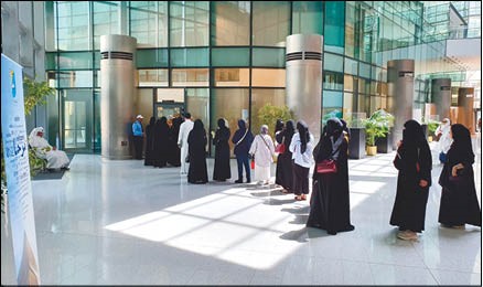 إدارة مكتبة الطالب تقيم معرضاً للكتب في حرم الشدادية